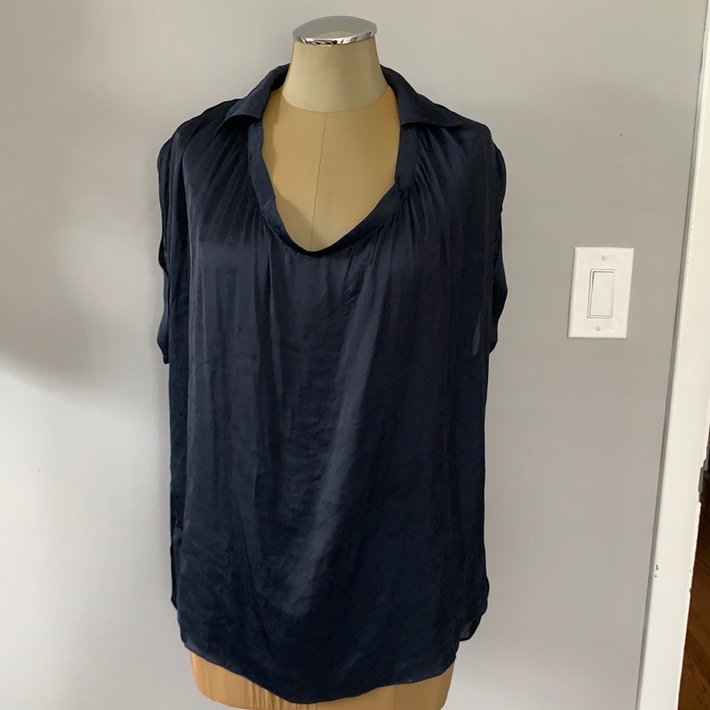 Sleeveless blouse
